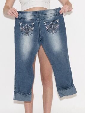Y2k low rise denim capris rhinestone cuffed size 11 angels